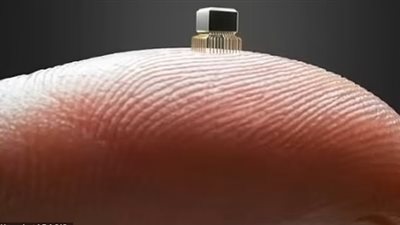 مهندس سابق في جوجل يتوقع الخلود للبشر عن طريق روبوتات نانوية تزرع في الجسم   