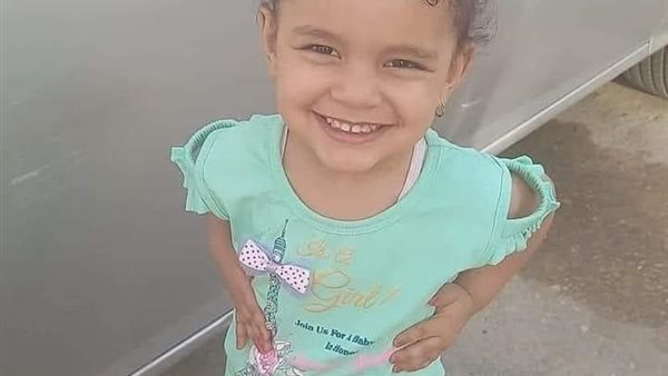 الطفلة كندا 