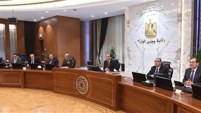 رئيس الوزراء يلتقي مسئولي شركة انطلاق لدعم ريادة الأعمال والشركات الناشئة