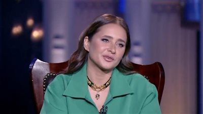 نيللي كريم: فاتن أمل حربي مش سطحي.. وساعد في تغيير قانون الأحوال الشخصية