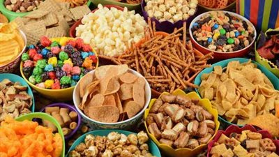 أبرزها الحلويات.. أطعمة يجب تجنبها لحماية القلب 