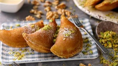 طريقة عمل عجينة القطايف في البيت.. رائعة وسهلة التنفيذ