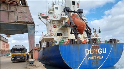 شحن 6300 طن صودا كاوية وتفريغ 6948 طن رخام بميناء غرب بورسعيد