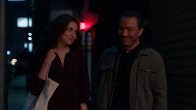 مذكرات زوج الحلقة 8.. عائشة بن أحمد تخرج طارق لطفي من القسم وتكتشف علاقته بـ هناء الشماشرجي 