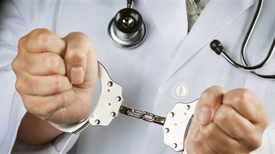 حبس هشام روشتة أخطر مزور شهادات وتقارير طبية مزيفة لأشهر المستشفيات وشريكه صاحب المطبعة