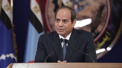 تفاصيل لقاء السيسي بمقاتلي قيادة قوات شرق القناة لمكافحة الإرهاب ومشاركتهم تناول الإفطار