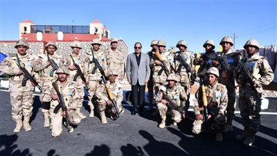 الرئيس السيسي: الدولة لن تنسى شهداءها الذين أناروا بدمائهم طريق التنمية والبناء | صور 