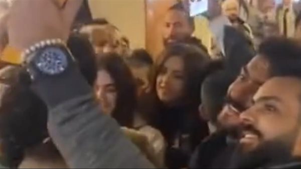 ياسمين عبد العزيز