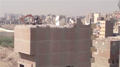 محافظة القاهرة: هدم جزئي لـ4 عقارات بعزبة أبو قرن لتطوير سور مجرى العيون
