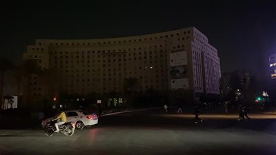 إطفاء الشاشات ولوحات إعلانات القاهرة في الـ9:30 مساءً ترشيدا للكهرباء