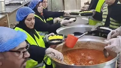 أكبر مائدة رمضانية لإفطار الصائمين بالبحيرة: بنقدم 700 وجبة يوميا.. وهدفنا ميكونش في حد جعان | بث مباشر