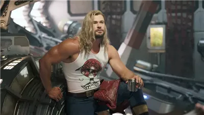 بعد خطر إصابته بالزهايمر.. الأسترالي كريس هيمسوورث يقلل من أدواره التمثيلية