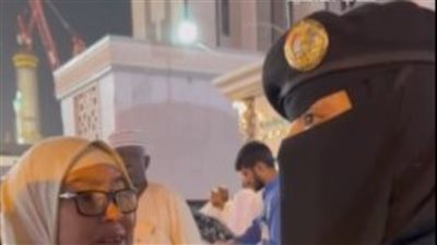 لأول مرة في تاريخ السعودية.. مشاركة المجندات في تنظيم موسم العمرة برمضان| فيديو 