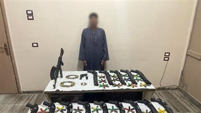 سقوط عنصر إجرامي بحوزته أسلحة نارية في أسيوط