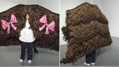 استغرقت أكثر من شهرين.. أسترالي يدخل موسوعة جينيس بتصميم أكبر باروكة شعر في العالم