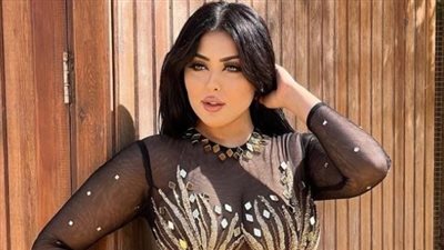 وصول سلمى الشيمي للمحكمة تمهيدًا للحكم عليها بتهمة نشر الفسق والجور