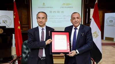 الأعلى للآثار يوقع مذكرة تفاهم مع متحف شنجهاي للمجموعات الفنية بالصين