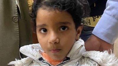 الأهالي يضبطون شخصا حاول سرقة حلق طفلة بالغربية 