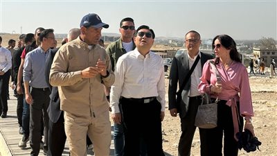 وزير الثقافة والسياحة الصيني يزور منطقة أهرامات الجيزة